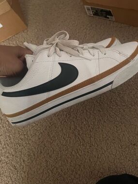 Nike court legacy 9.5 women